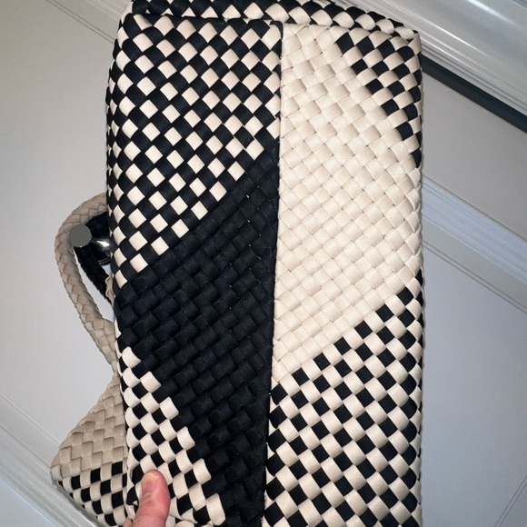 NAGHEDI St. Barths Medium Graphic Geo Tote Bag - Picture 4 of 10